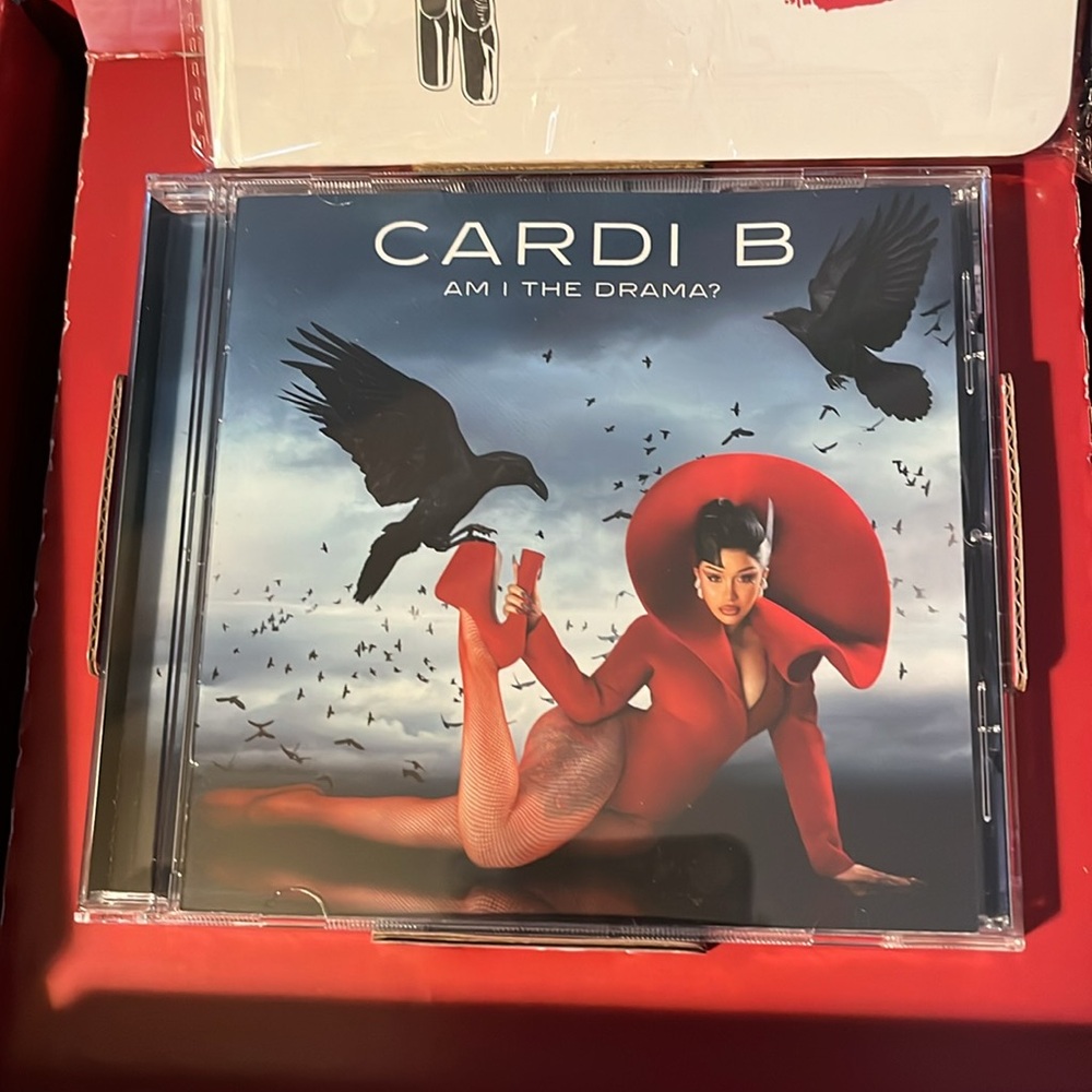 🌟Cardi B Limited Edition CD Box Set - Picture 6 of 13